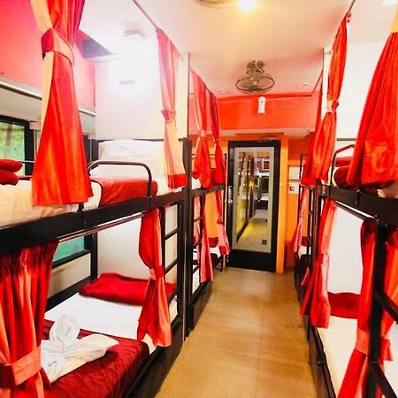Town Hostel Mumbai - Ac Dormitory Ngoại thất bức ảnh