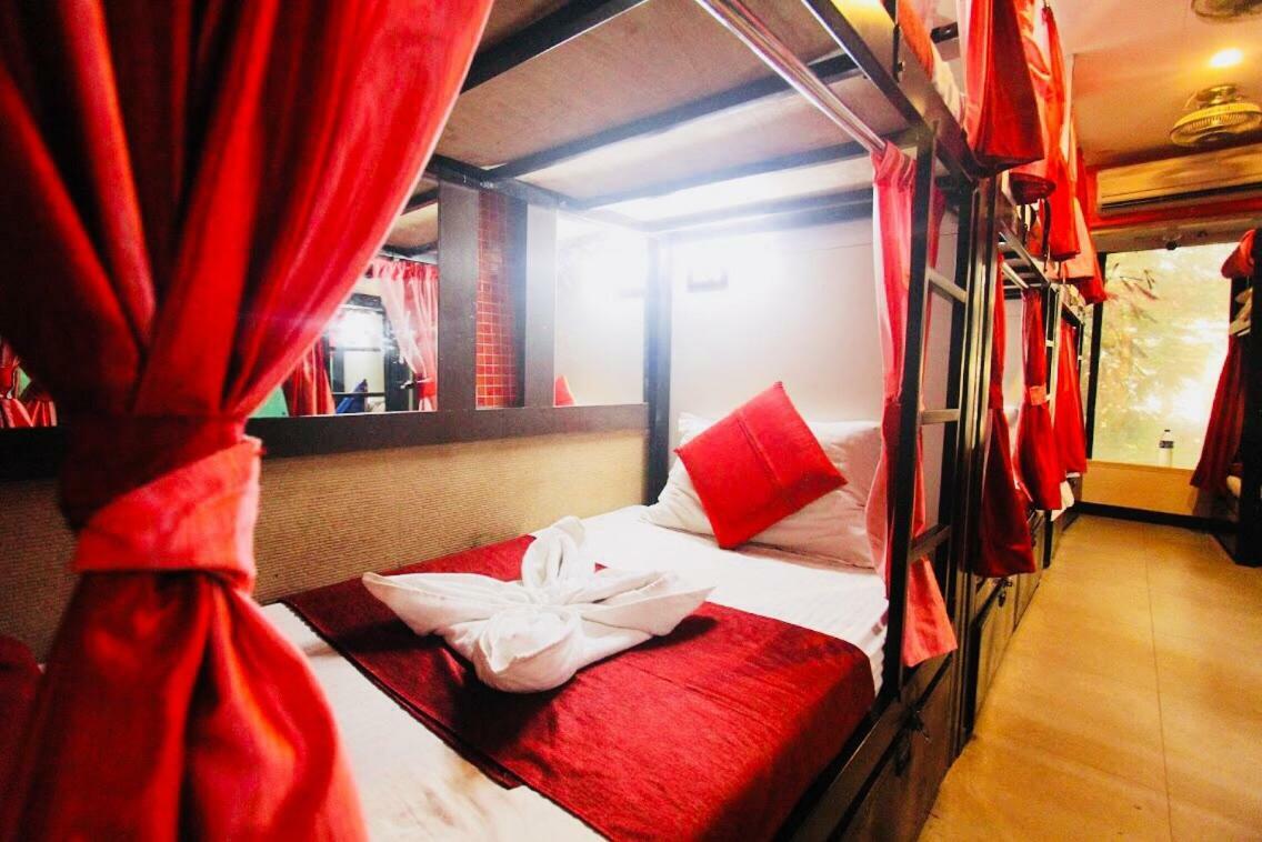 Town Hostel Mumbai - Ac Dormitory Ngoại thất bức ảnh