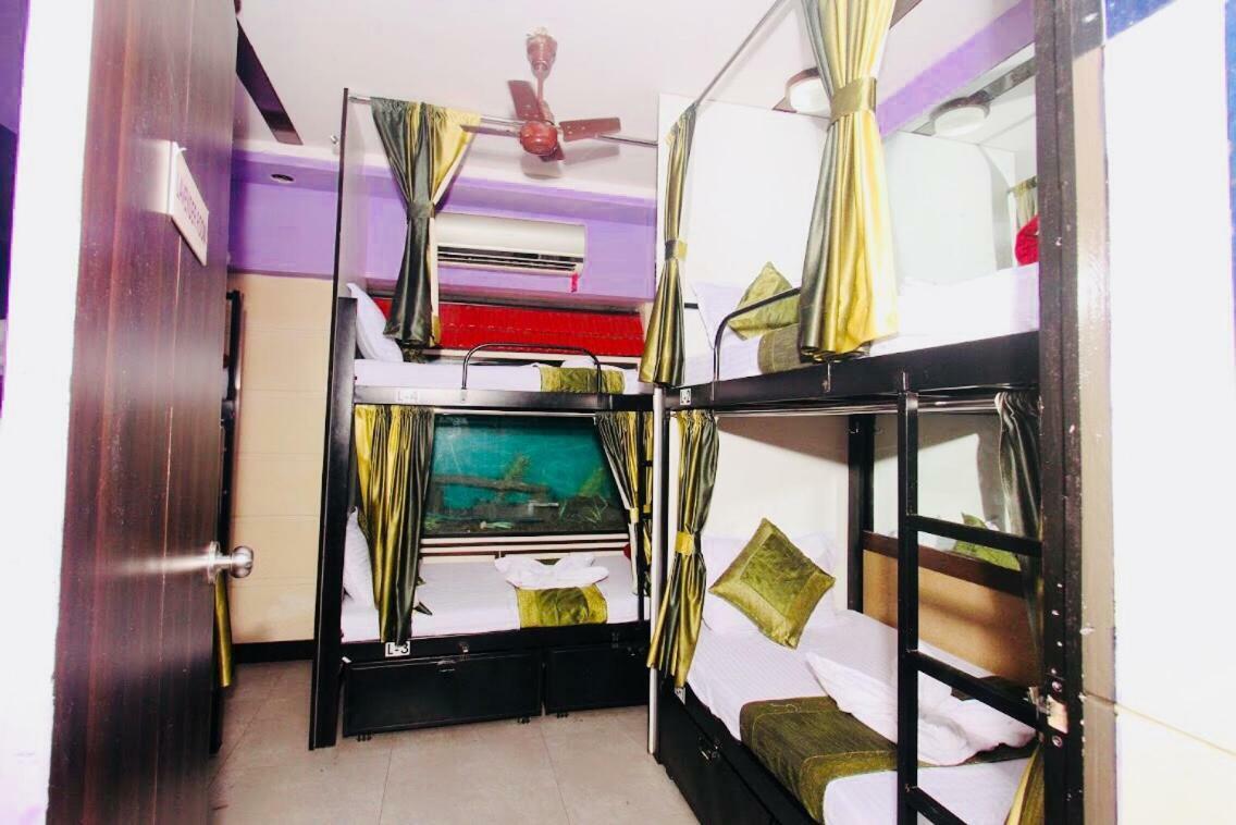 Town Hostel Mumbai - Ac Dormitory Ngoại thất bức ảnh