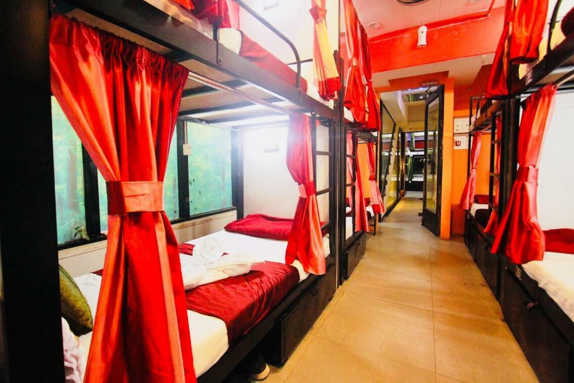 Town Hostel Mumbai - Ac Dormitory Ngoại thất bức ảnh