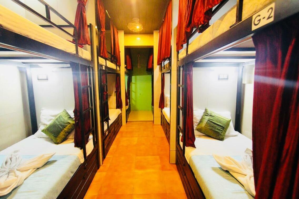 Town Hostel Mumbai - Ac Dormitory Ngoại thất bức ảnh