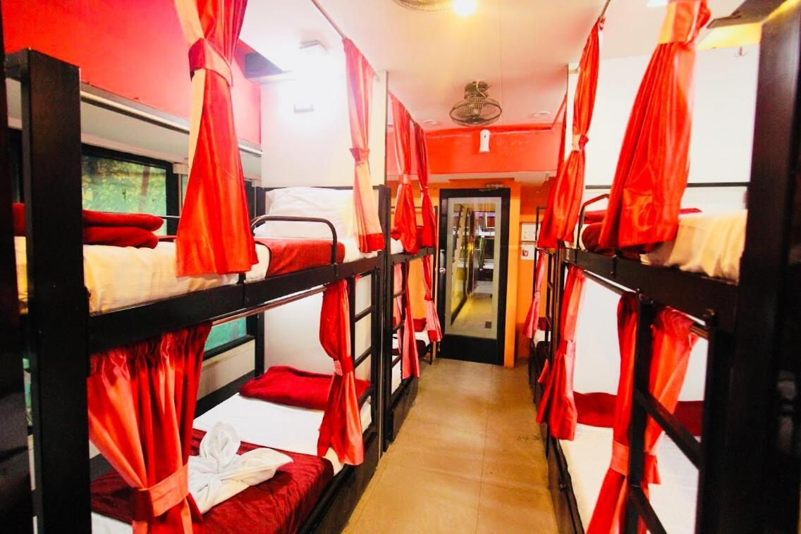 Town Hostel Mumbai - Ac Dormitory Ngoại thất bức ảnh